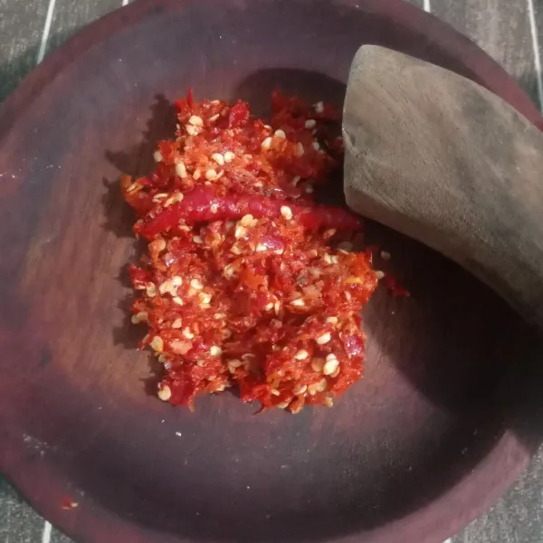 ulek bersama gula,garam,kaldu bubuk.