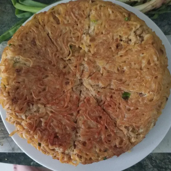 Potong² martabak mie