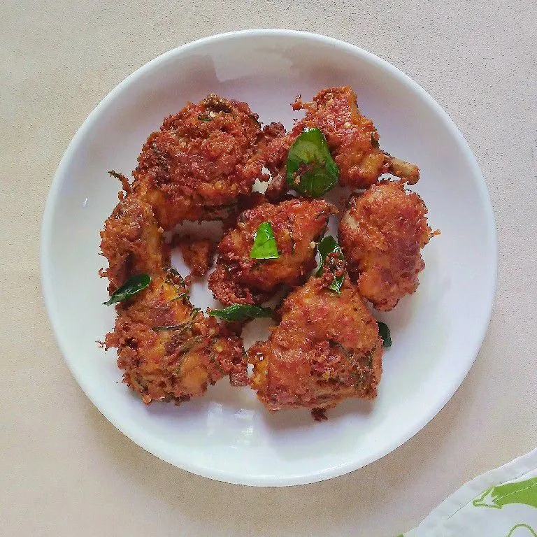 Ayam Goreng Terasi Daun Jeruk