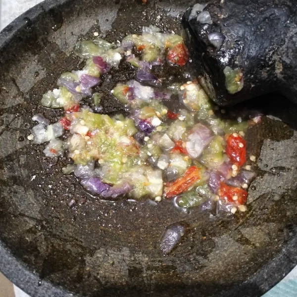 Koreksi rasa, jika kurang bisa tambahkan garam sesuai selera.