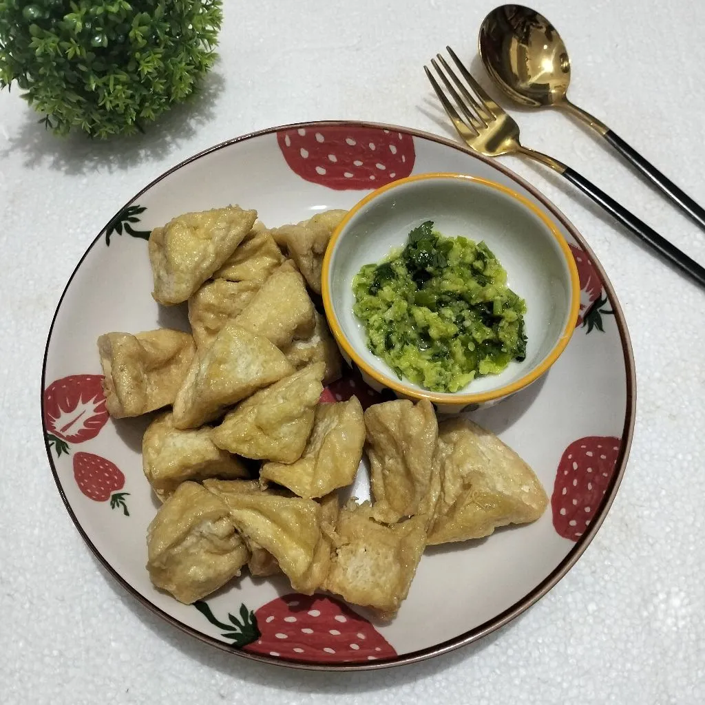 Tahu Goreng Sambal Daun Cilantro