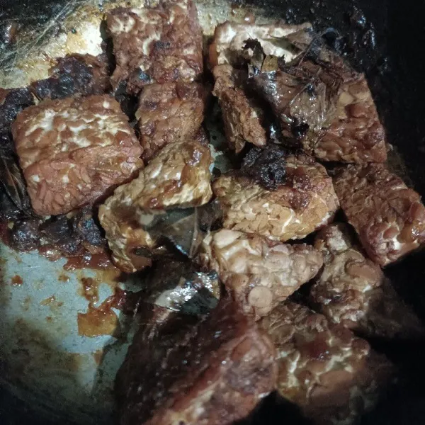 Rebus hingga air menyusut.