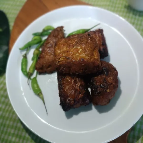 Koreksi rasa. Siap dimakan bersama cabai.