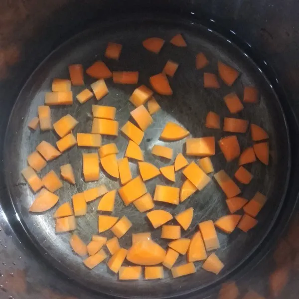 Rebus wortel hingga matang.