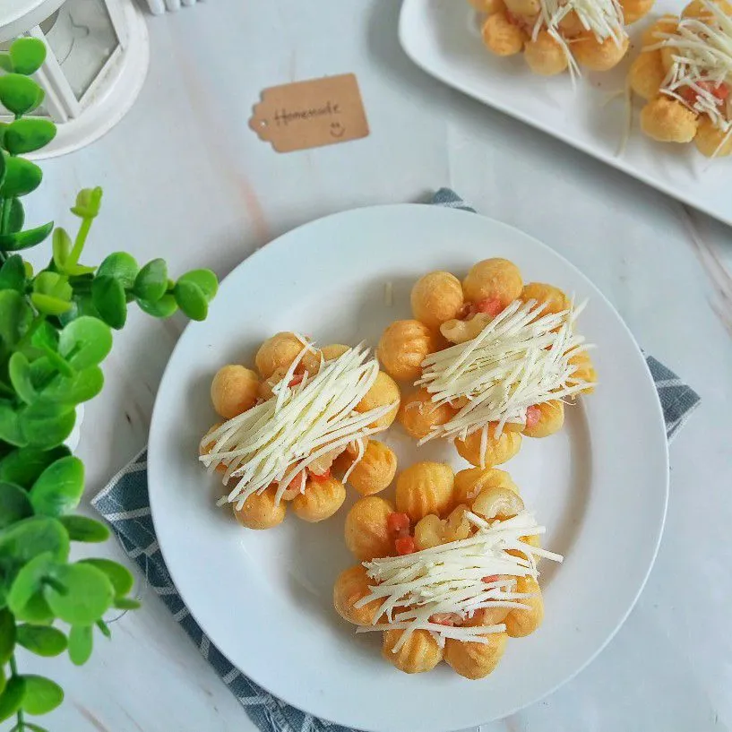 Soes Bunga Macaroni Schotel Keju