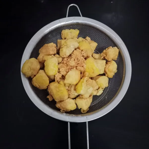 Tiriskan. Beri taburan sesuai rasa yang di inginkan