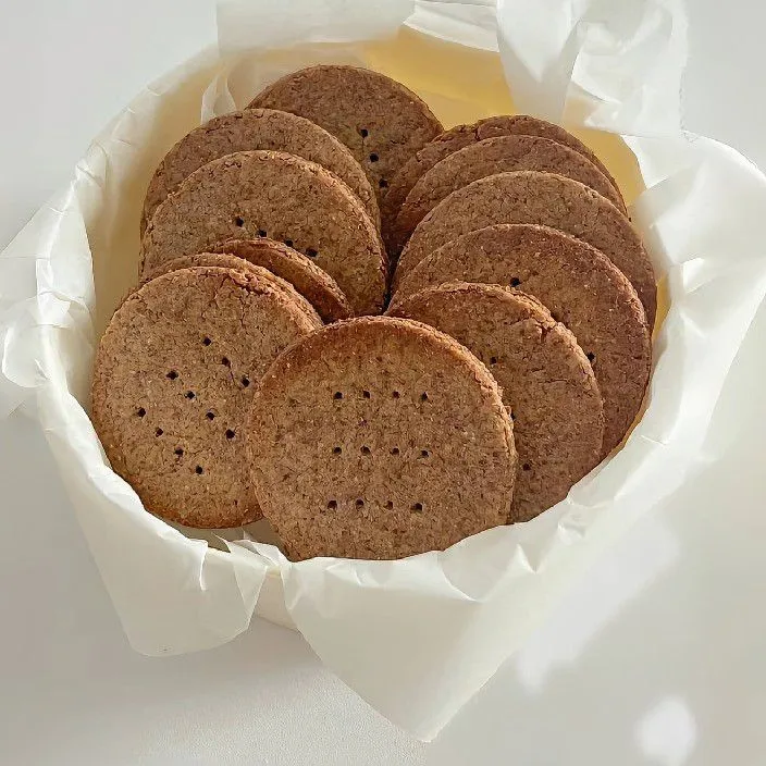 Rye Peanut Cookies