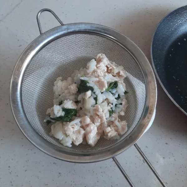 Uleg saring atau blender sesuaikan tekstur