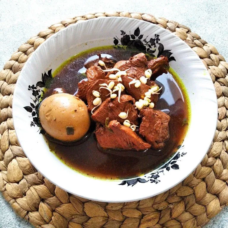 Rawon Ayam Telur