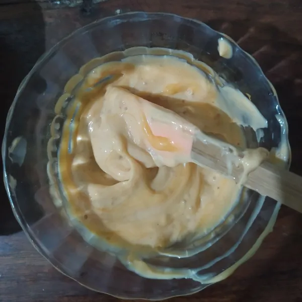 Campur semua bahan saus mentai.