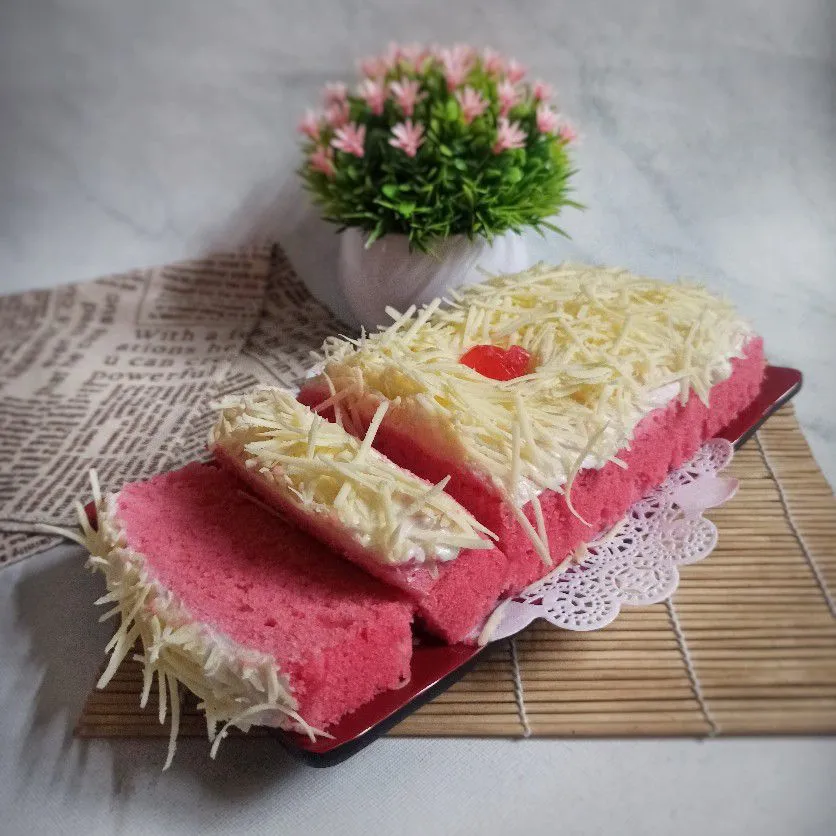 Bolu Kukus Strawberry Keju