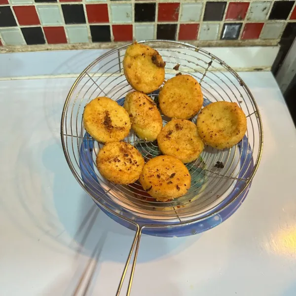 Angkat dan tiriskan.