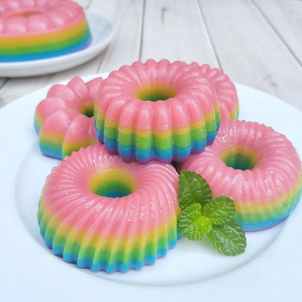 Kue Lapis Pelangi Takaran Sendok