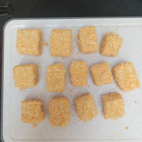 Lakukan hingga semua bahan habis, masukkan dulu ke kulkas kurang lebih 10 menit agar set dan kokoh