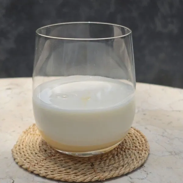 Tambahkan 120 ml susu UHT.