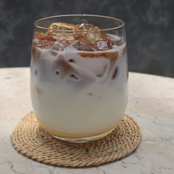 Spanish latte siap dinikmati! Aduk sebelum dinikmati.