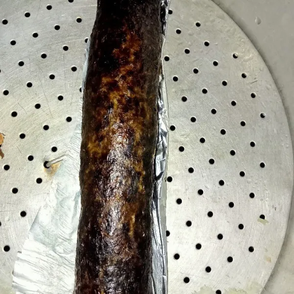 Masukkan ke dalam aluminium foil kemudian kukus selama 20 menit api sedang