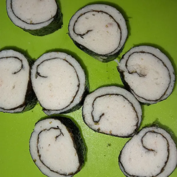 Setelah matang potong dimsum nori sesuai selera