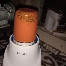 Haluskan bumbu, (me: di blender pake air yang di resep), setelah halus bagi 2.