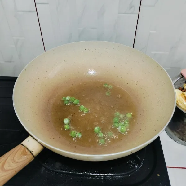 lanjut goreng rimbang sisihkan