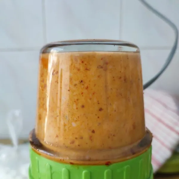 Blender hingga halus dan tercampur rata.