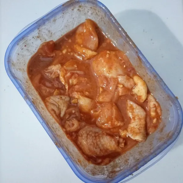 Aduk sampai tercampur rata. Masinasi min 30 menit atau semalaman.