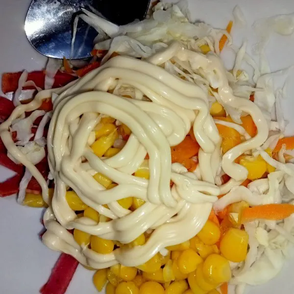 Tambahkan mayonaise