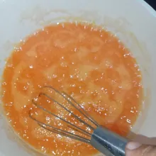 Campur semua bahan orange ganache kecuali margarin, masak hingga mendidih lalu matikan api