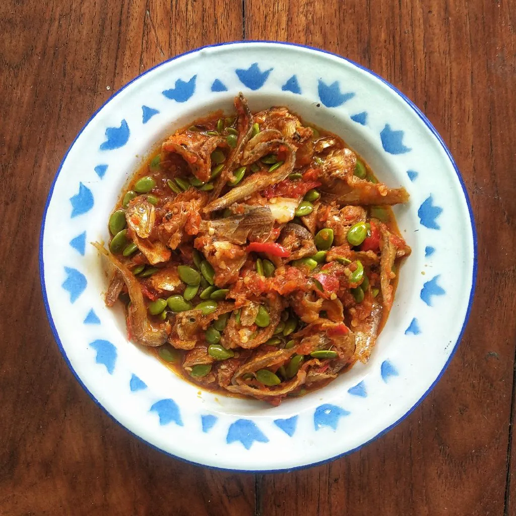 Pedesan Ikan Asin Bulu Ayam Lamtoro