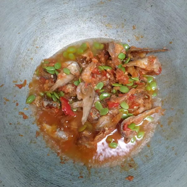 Beri penyedap rasa biarkan meresap dan hidangan siap disajikan!