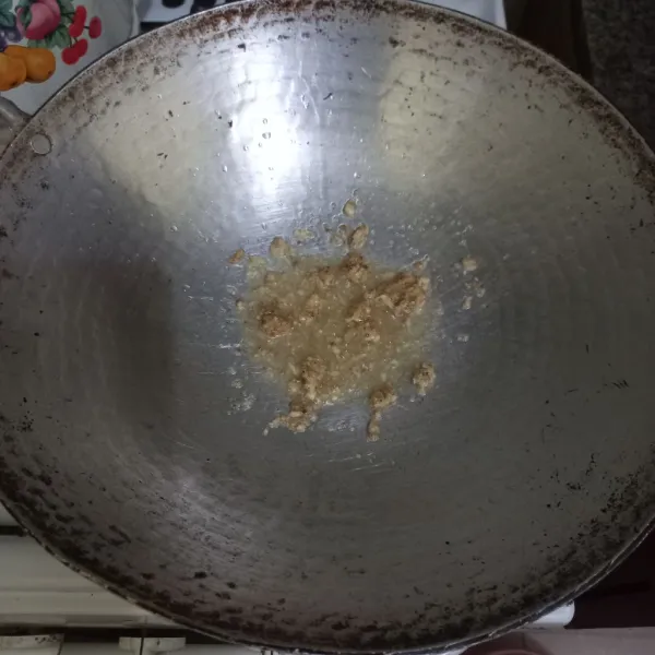 Tumis bumbu halus hingga harum