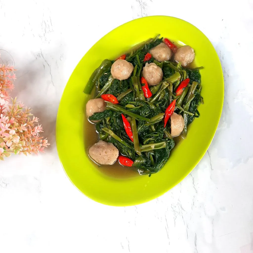 Tumis Kangkung Bakso Saus Tiram
