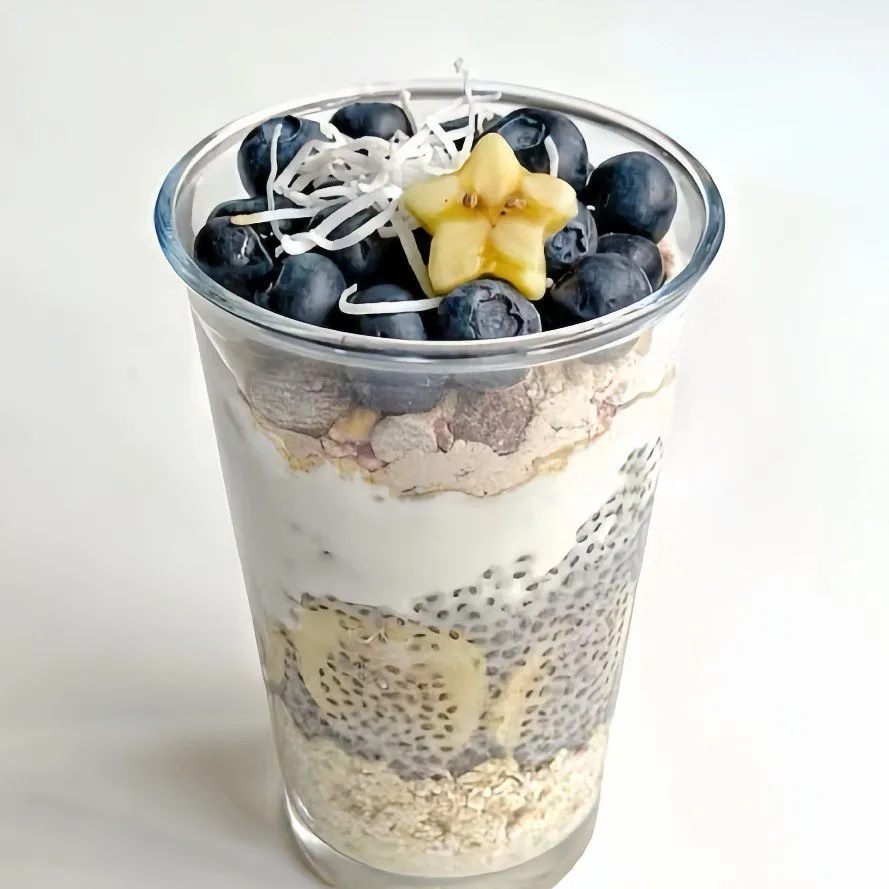 Overnight Oat Blueberry Yogurt