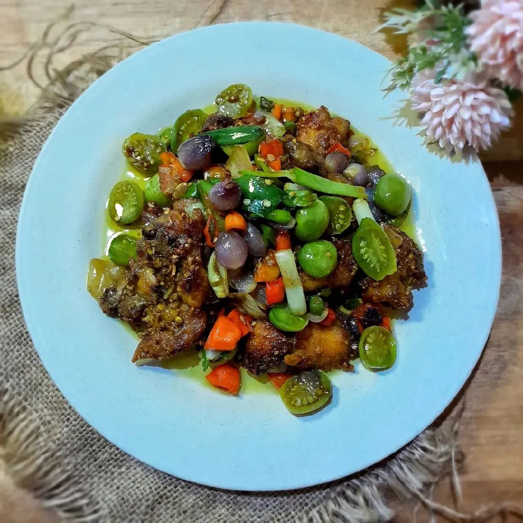 Ayam Goreng Ketumbar Oseng Bawang