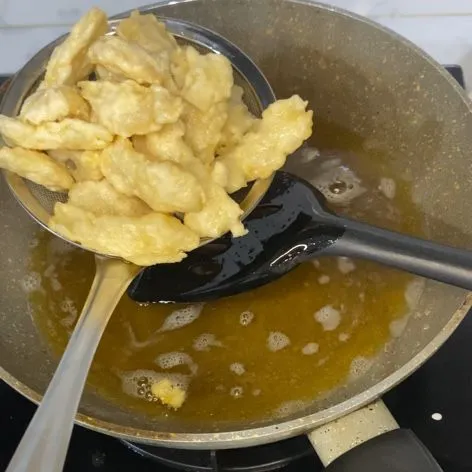 Angkat ikan.