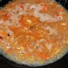 Tumis bumbu yang sudah di haluskan lalu kasih air asem dan gula, garam, penyedap setelah mendidih masukan ikan dan tahu masak sampai matang