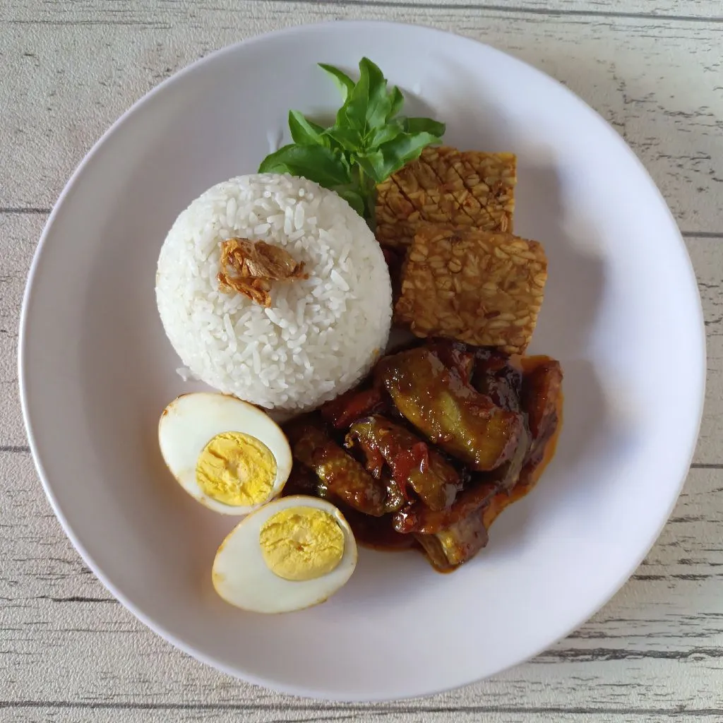 Terong Goreng Bumbu Tomat Pedas