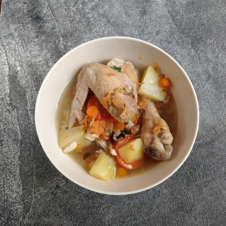 Sop Ayam ala Pak Min Klaten