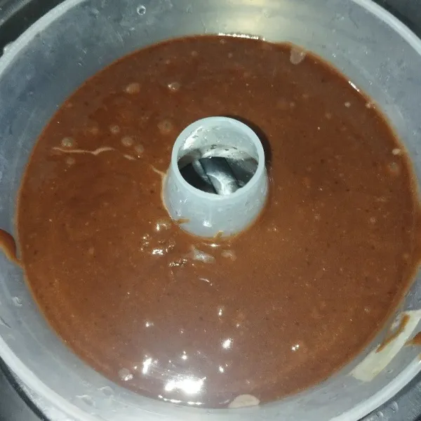 Masukan adonan lalu kukus 30 menit