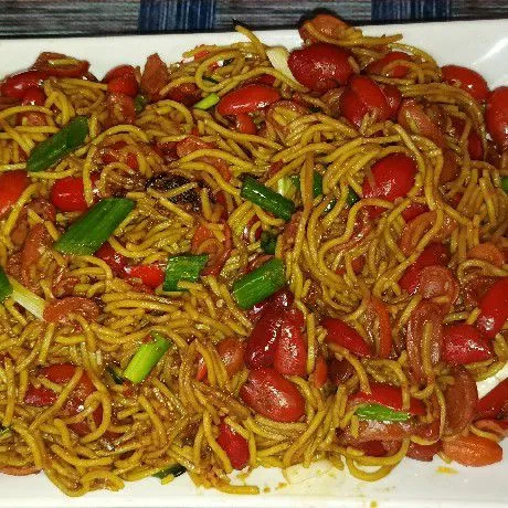 Mie oseng kulit melinjo