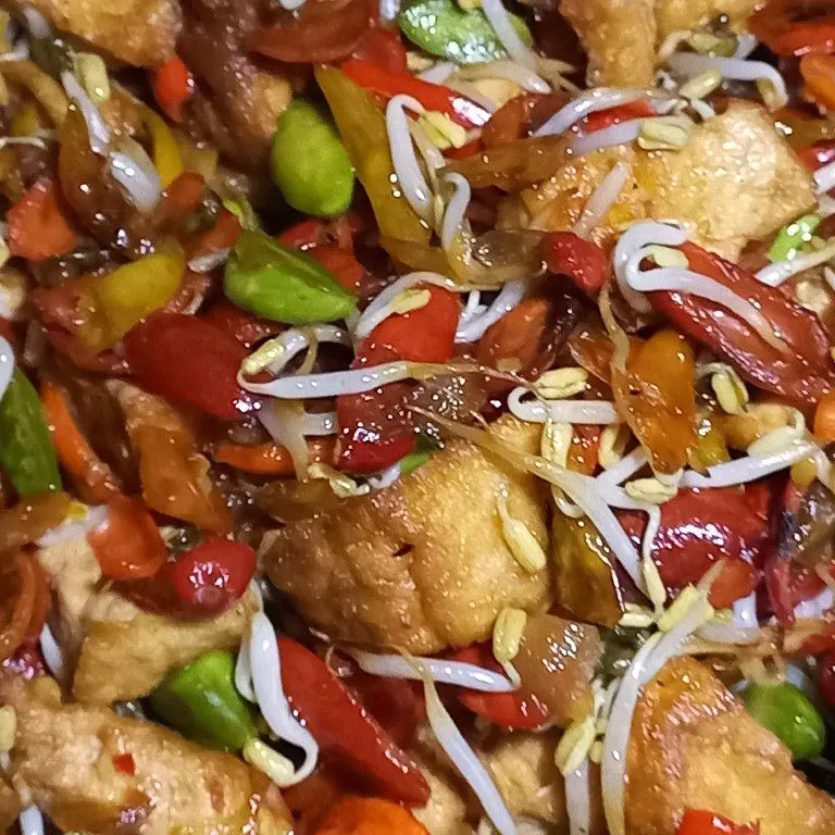 Tumis kulit melinjo pedas