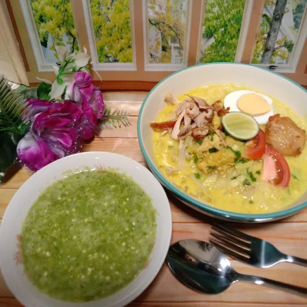 Siap disantap dengan sambel cabe rawit ijo.