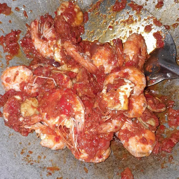 Masukan jengkol dan udang aduk rata, siap di sajikan