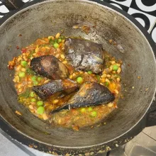 Masukkan ikan masak hingga matang.