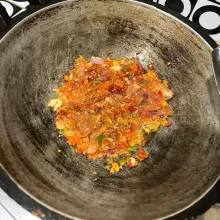 Tumis bumbu sampai wangi.