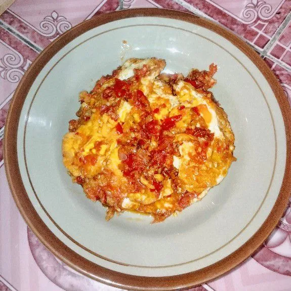 Tumis Pedas Manis Telur Ceplok.