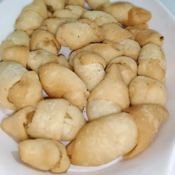 Molen mini siap disajikan.