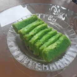 Bika Ambon Pandan Kukus
