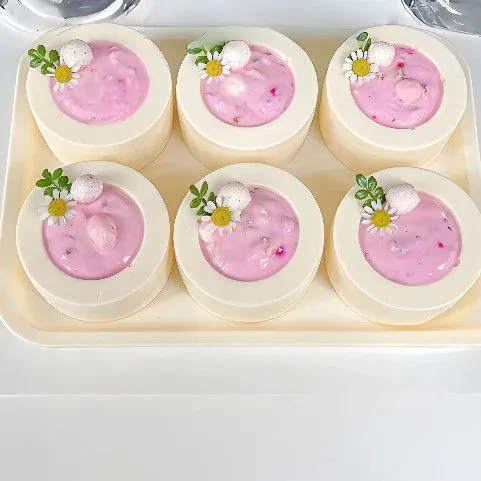 Dragon Fruit Yogurt Delight