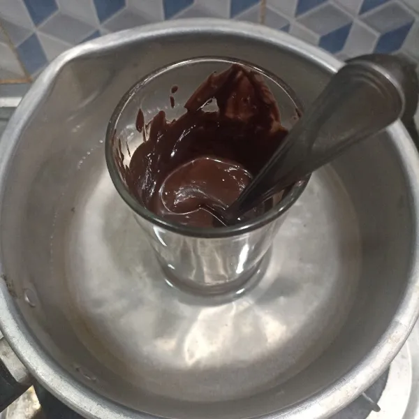 Steam DCC, lalu campurkan dengan minyak.